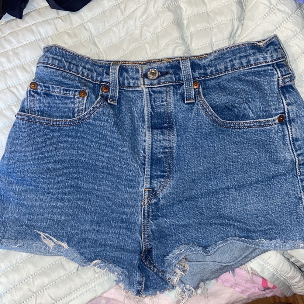501 Levi's shorts!
